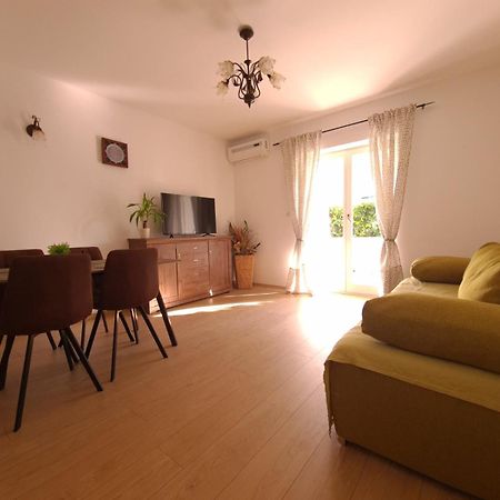 Apartmani B&S Barbat na Rabu ภายนอก รูปภาพ