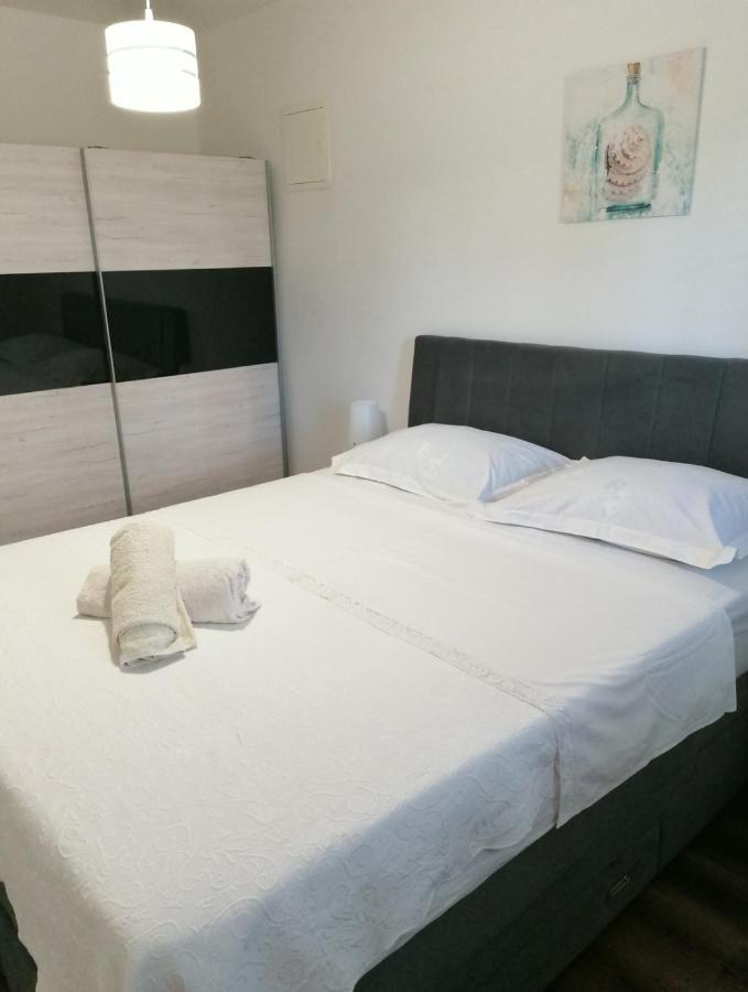 Apartmani B&S Barbat na Rabu ภายนอก รูปภาพ